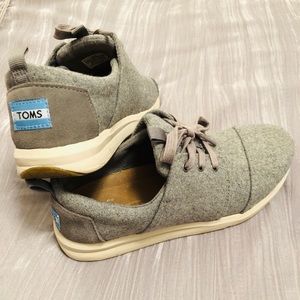 TOMS Shoes